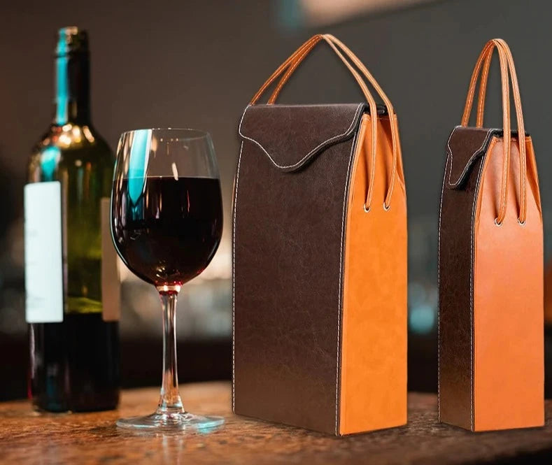 Bolsa Porta Vinho em Couro com Alça